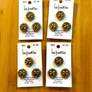 La.petite Buttons 4 Cards 12 Buttons Antique Gold 3/4” Bow in Circle